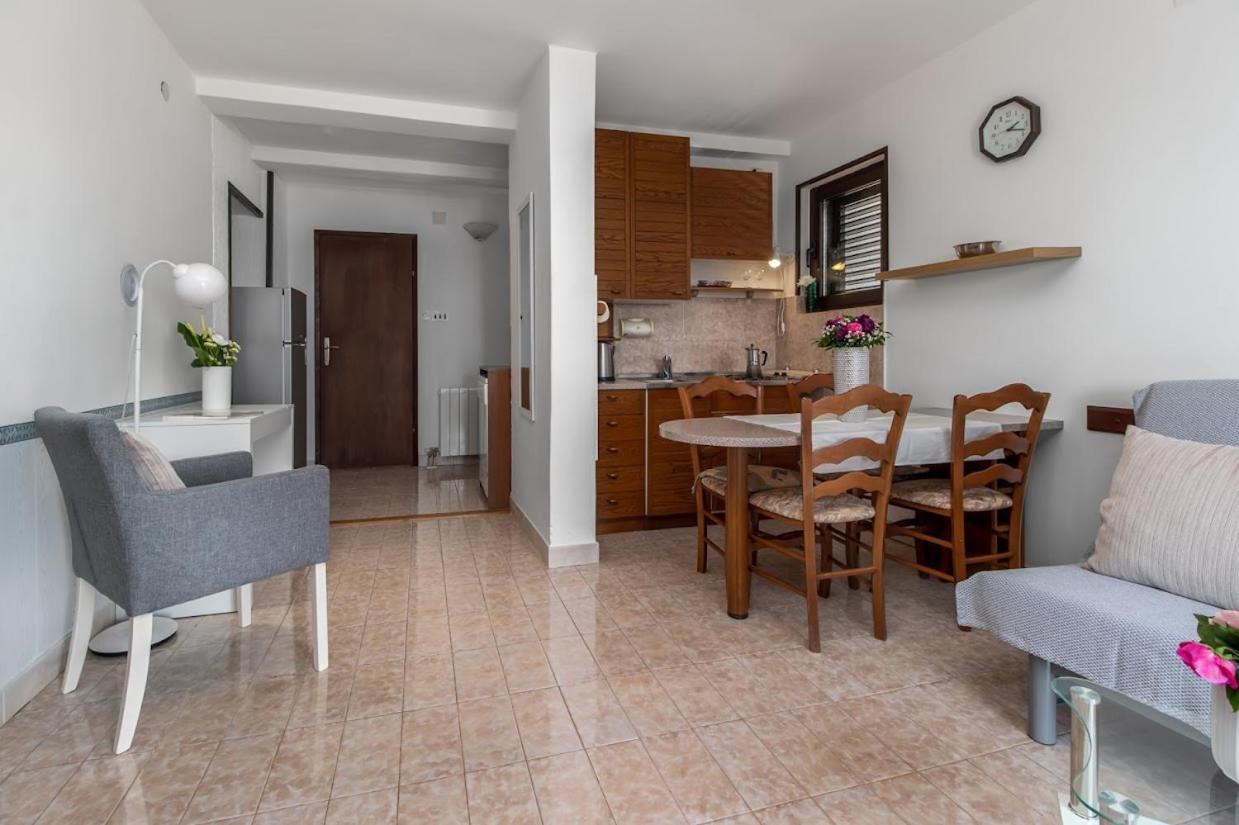 Apartman Turina M Jadranovo Exterior foto